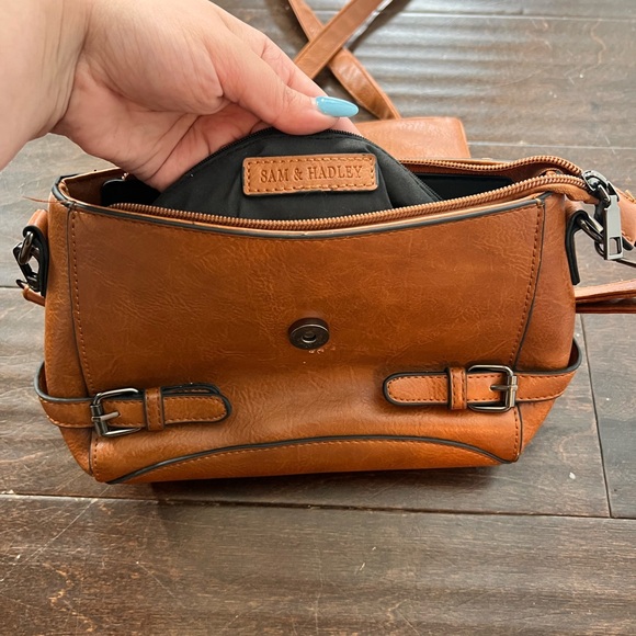 Studded Tan Leather Crossbody Bag - Picture 4 of 4